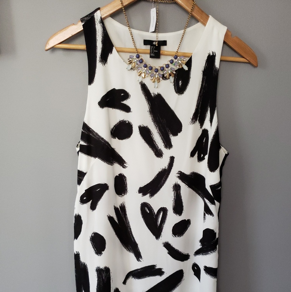 H&M sleeveless shift dress
